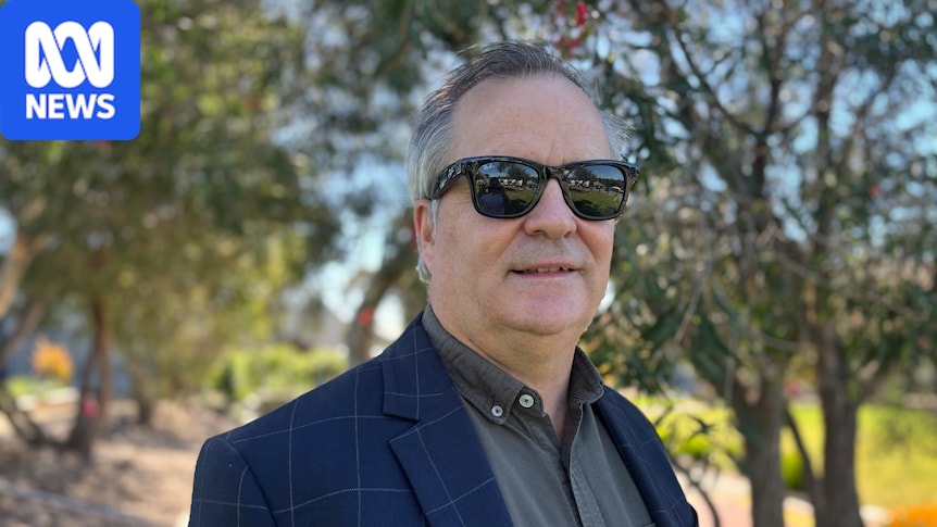 Smart glasses are giving blind and deaf people more independence