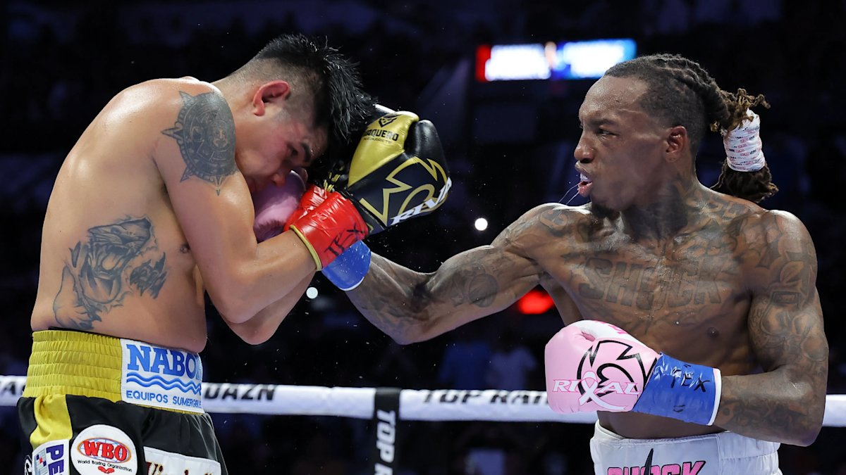 Foster paints masterpiece vs. Navarrete for Ring, unified 130-pound championships