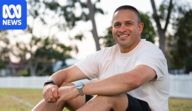 Cricketer Usman Khawaja reveals debilitating illness he kept secret his entire Test career