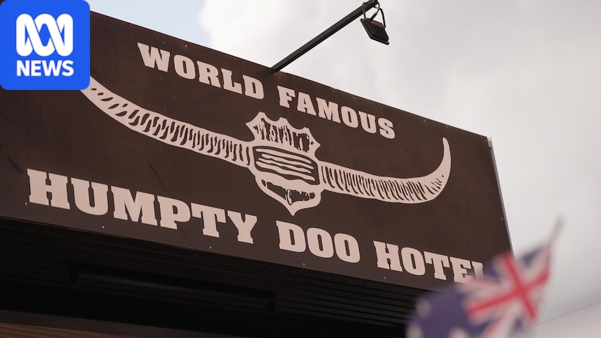 'World famous' Humpty Doo Hotel up for sale after publican's 39-year run