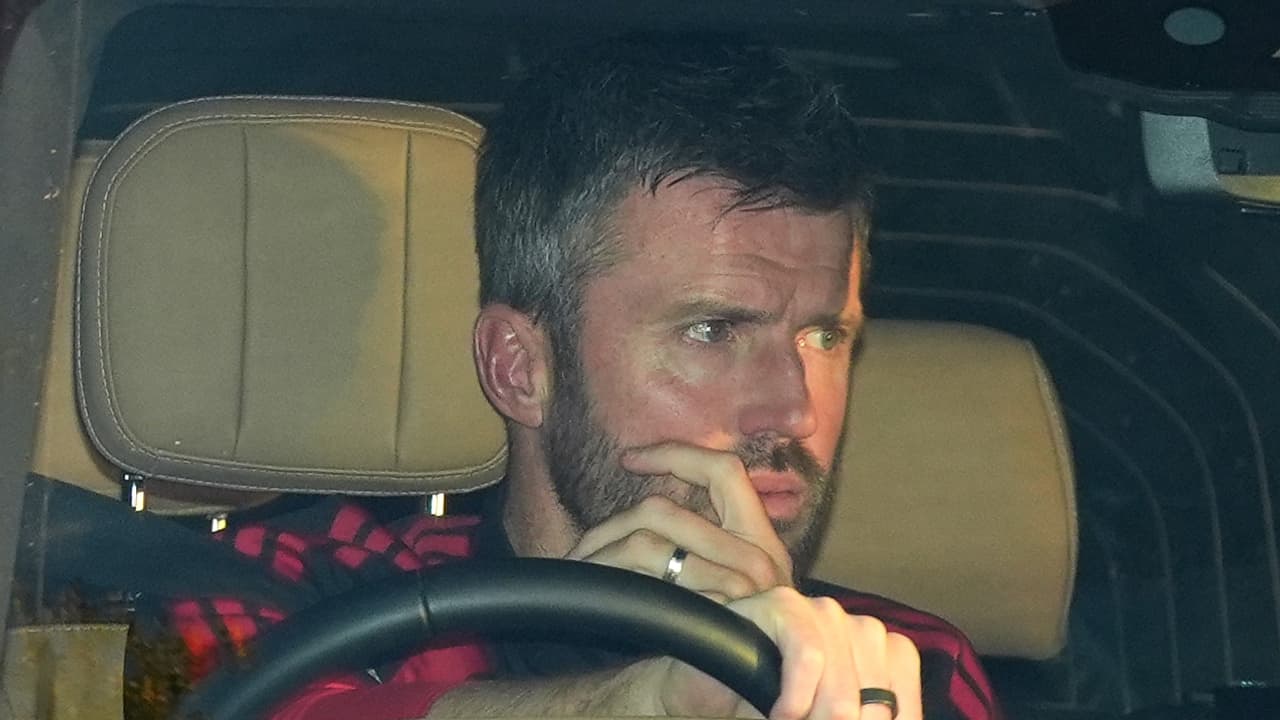 ‘What the f**k you all doing?’: Utd’s shock Carrick call as legend ramps up ugly blame game