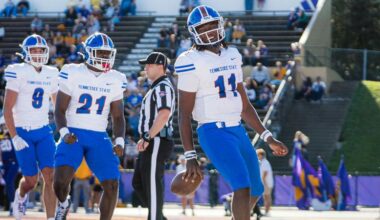 Football Falls Late at Western Illinois, 28-21