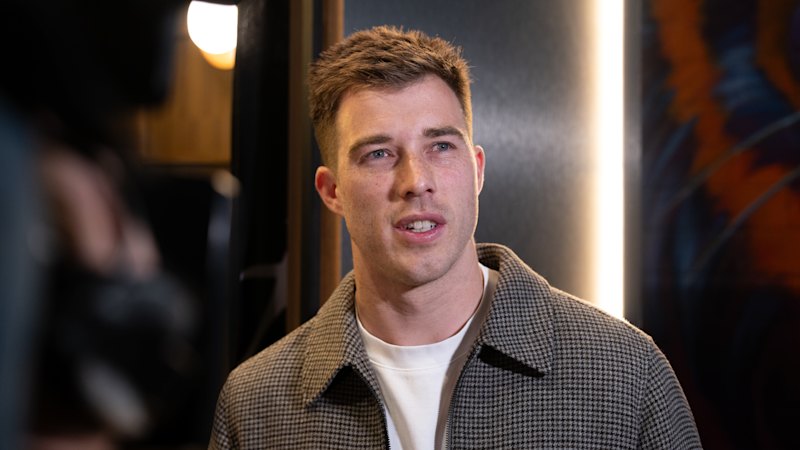 Zach Merrett trade: Essendon captain joins Hawthorn on four-year deal in opening day move