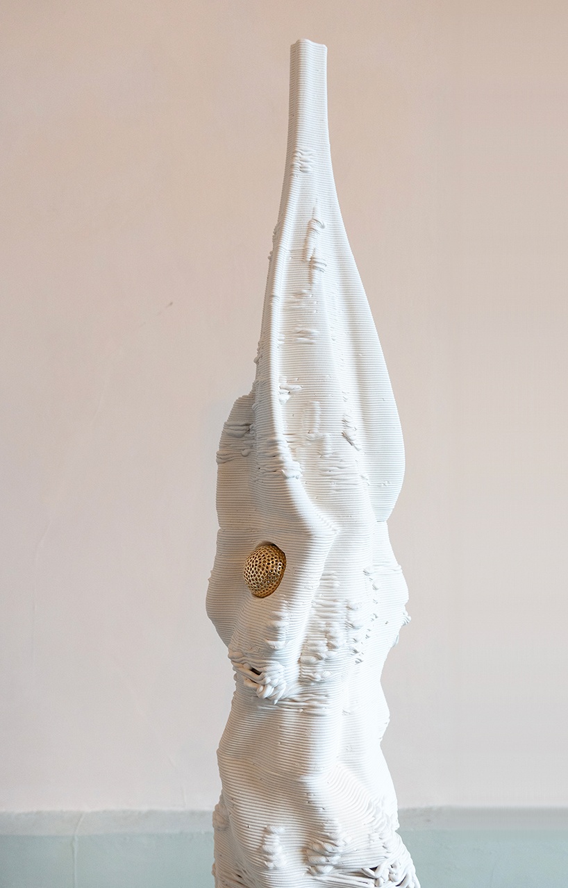 three ceramic sculptures diffuse distinct fragrances evoking puglia’s landscapes - 2