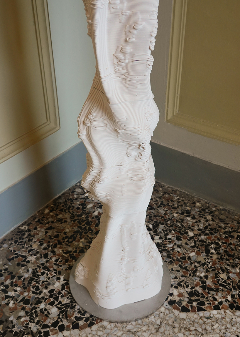 three ceramic sculptures diffuse distinct fragrances evoking puglia’s landscapes - 3