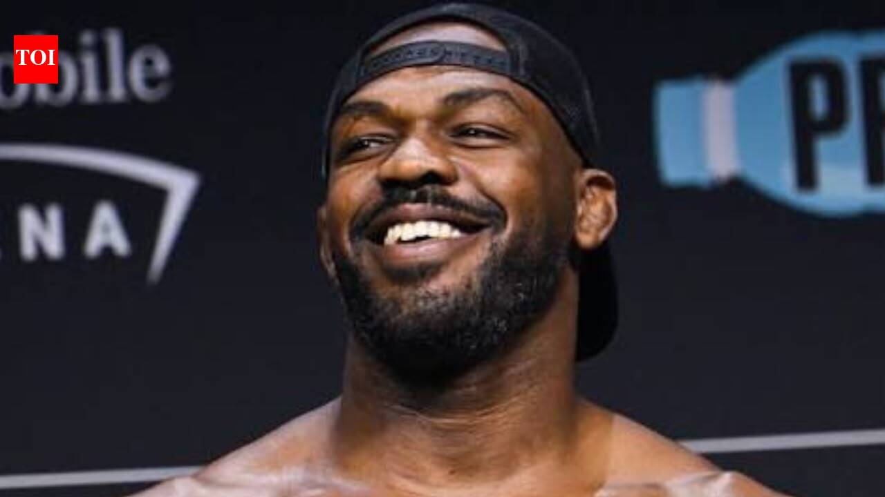 Jon Jones finally remembers longtime “frenemy” Daniel Cormier after struggling through hilarious pizza challenge | MMA News