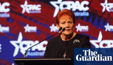 A Trump impersonator and opera singers: CPAC was a spectacle, but the right still can’t agree how to take down Labor | One Nation