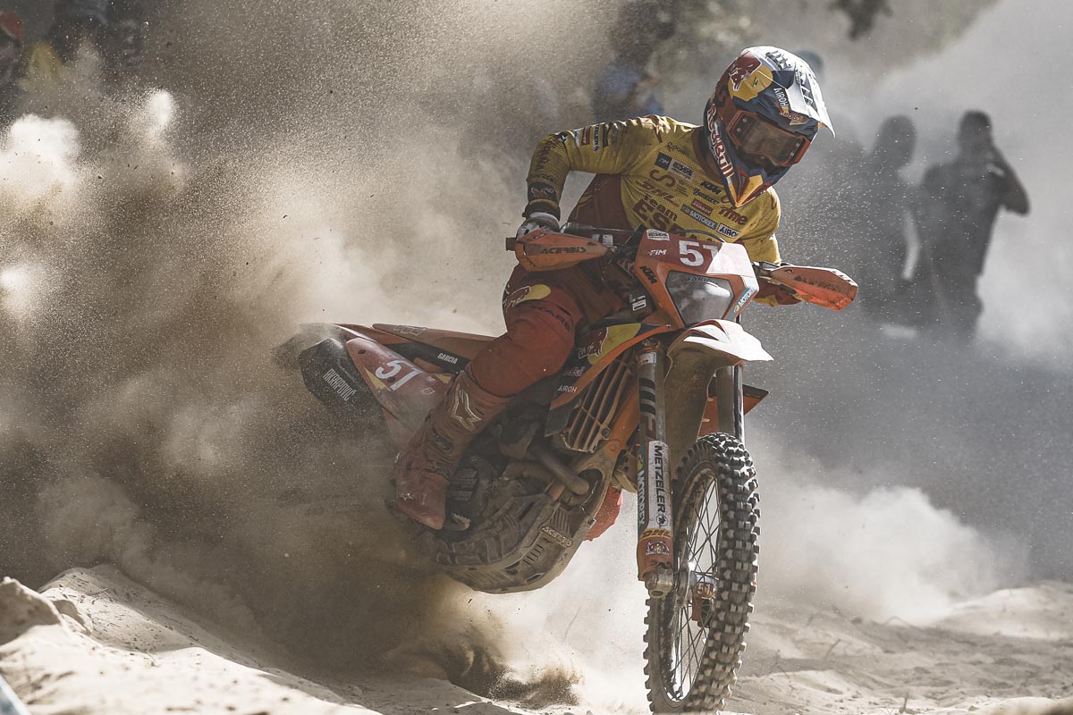 6DAYS 2026 Day Three: Italy stays on top while dust cancels two tests