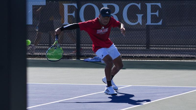 Men’s Tennis Takes Pair of Singles Matches from Middle Tennessee Saturday