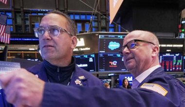 Markets today: Wall Street AI stocks rebound, Europe falls; ASX set to decline