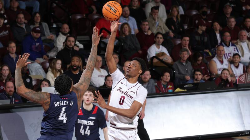 Men’s Basketball Takes Down UMBC in Exhibition, 87-67