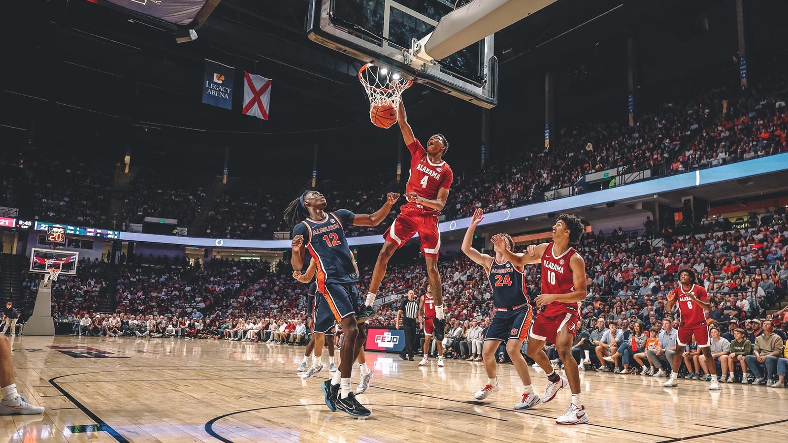Men’s Basketball Secures Classic Rivalry Victory, Defeats Auburn, 87-85