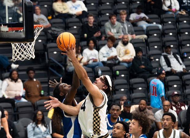 Men's Basketball Drops to Tennessee State in Exhibition