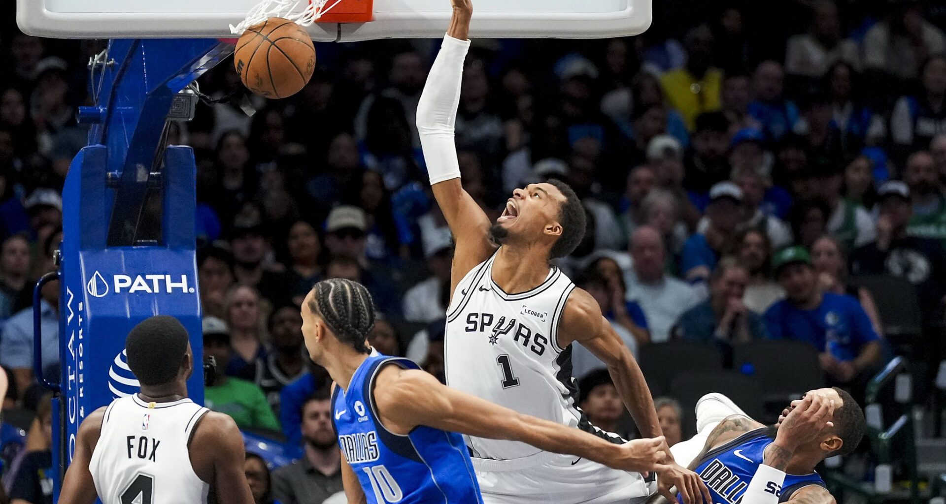 3 Takeaways as Spurs race past Dallas Mavericks in the fourth