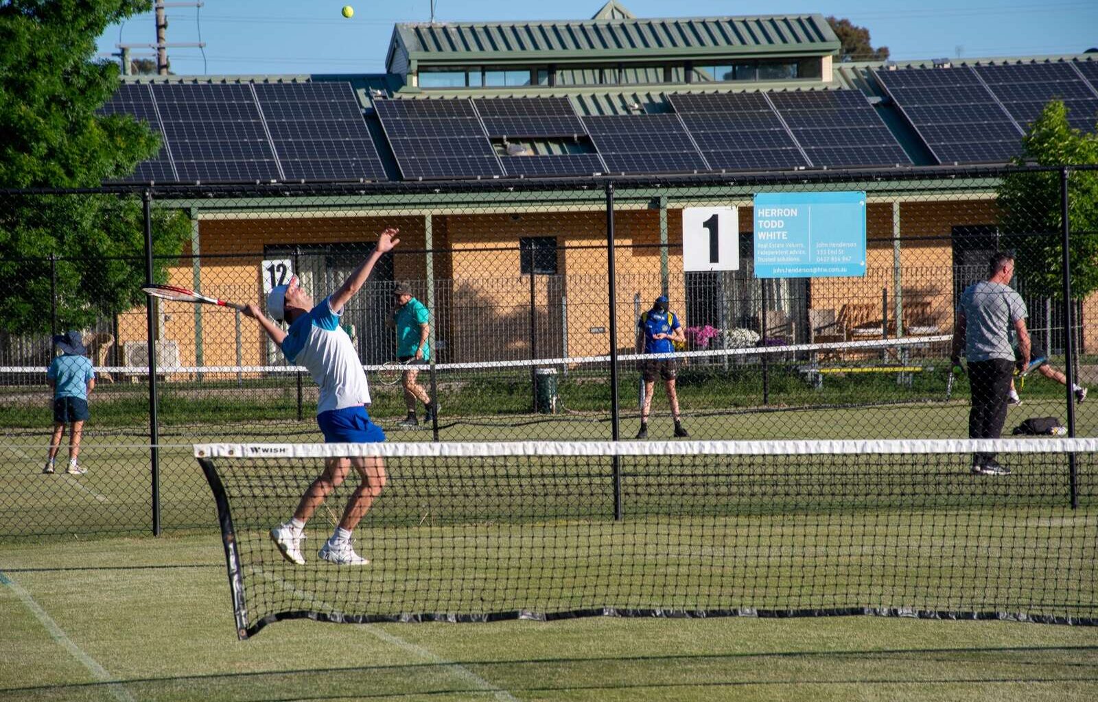 Top tennis players hitting their straps