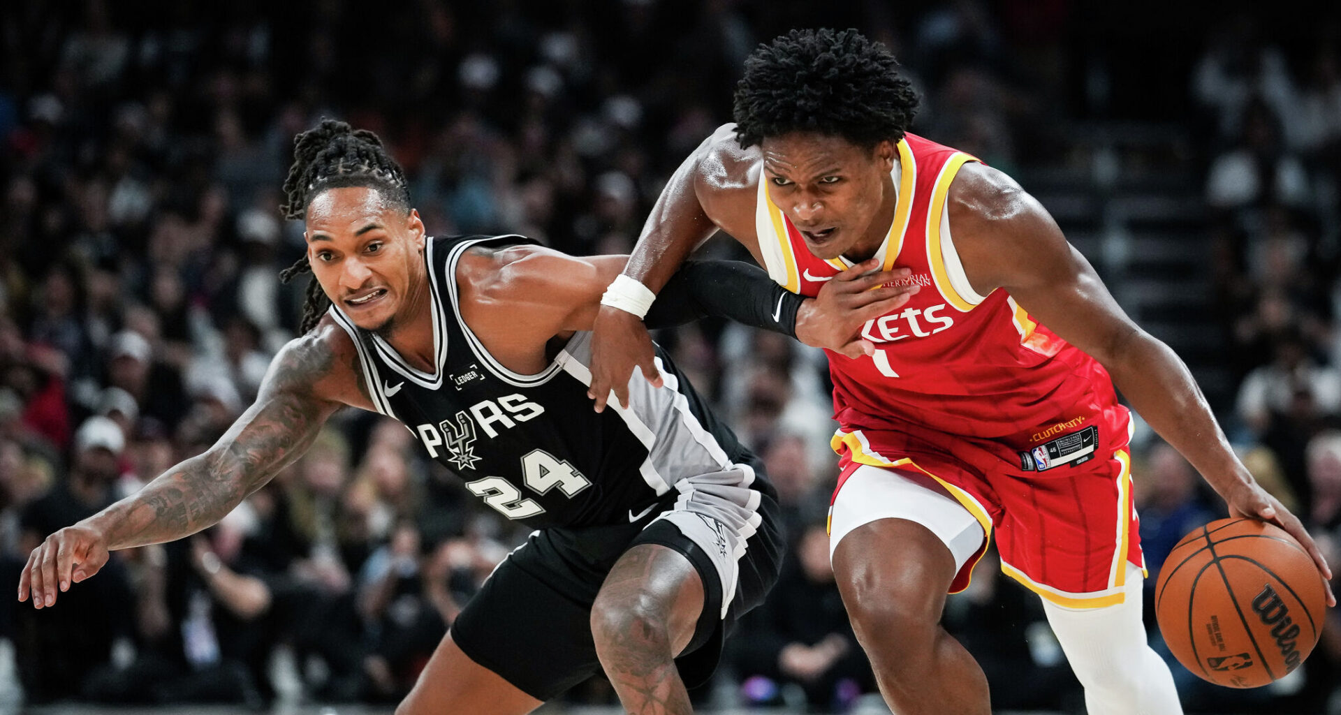 Devin Vassell exhorts Spurs to 'become the hunters again'