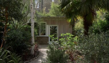 O'Sullivan Skoufoglou Architects creates "quiet yet present" studio