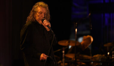 Robert Plant on Choosing 'Bingo in the Welsh Borders' Over Led Zeppelin: 'I Was Always Looking to Get Away' - Ultimate Guitar