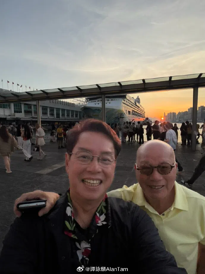 Alan Tam (left) shares a photo with Hong Kong film-maker Lau Kar Wing on social media on Oct 23.