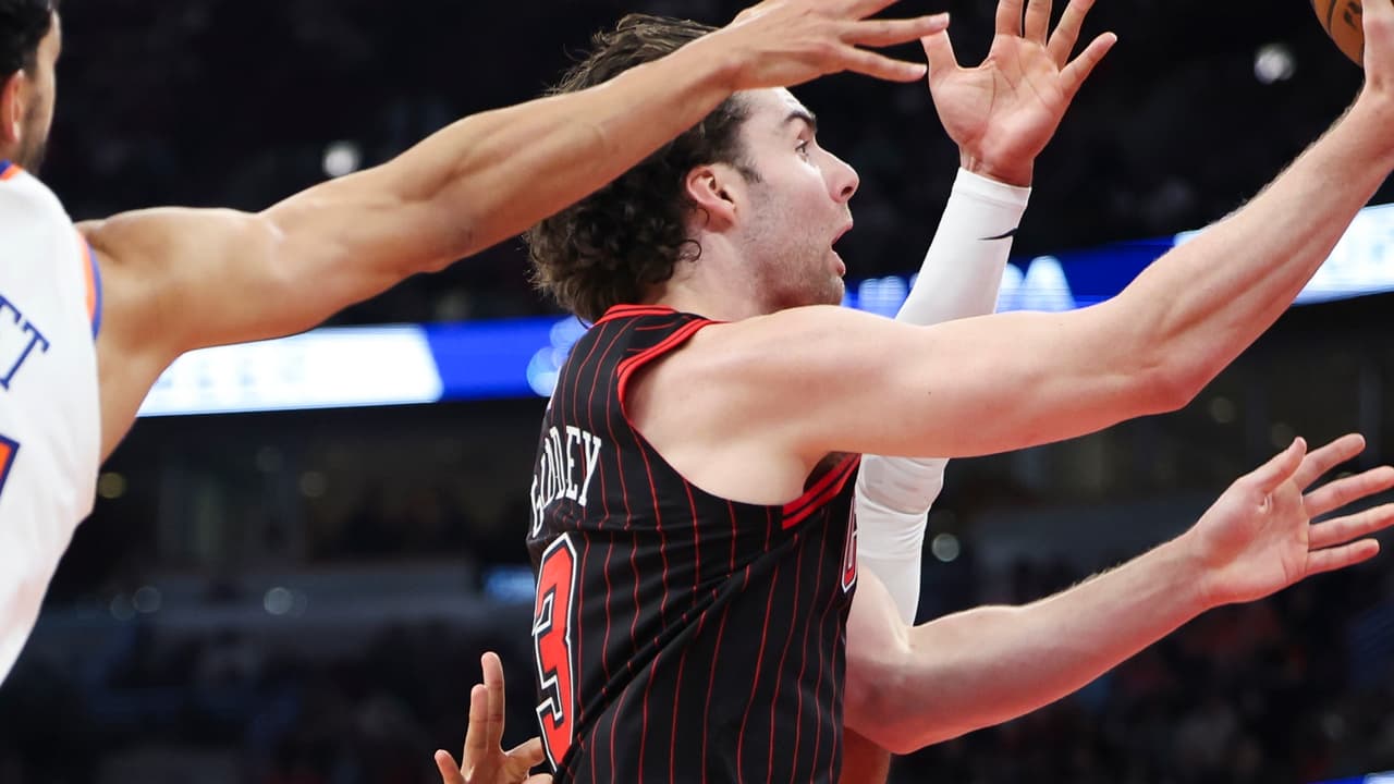 Improved Giddy play but huge upset denied; No. 1 pick AJ Dybantsa impresses on debut — NBA Wrap