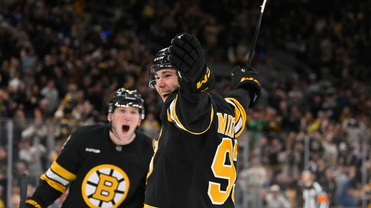 Bruins vs. Hurricanes Score, Live Updates, Highlights From NHL Game image