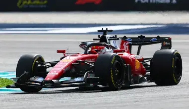 KUALA LUMPUR, MALAYSIA - OCTOBER 02: Isack Hadjar of France driving the (6) Oracle Red Bull Racing