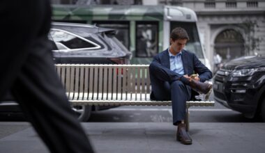Australian unemployment rate: RBA on notice to hold off on interest rate rises as jobless rate hits 4.7 per cent