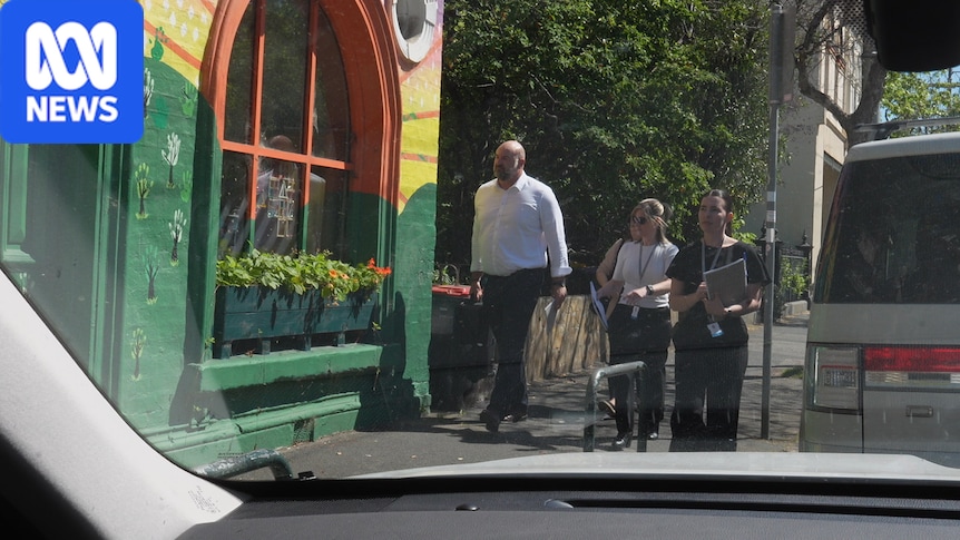 Victoria's teaching watchdog raids two Fitzroy Community School campuses in Melbourne