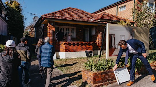 There was plenty of interest from neighbours but only two parties registered to bid for 21 First Avenue.
