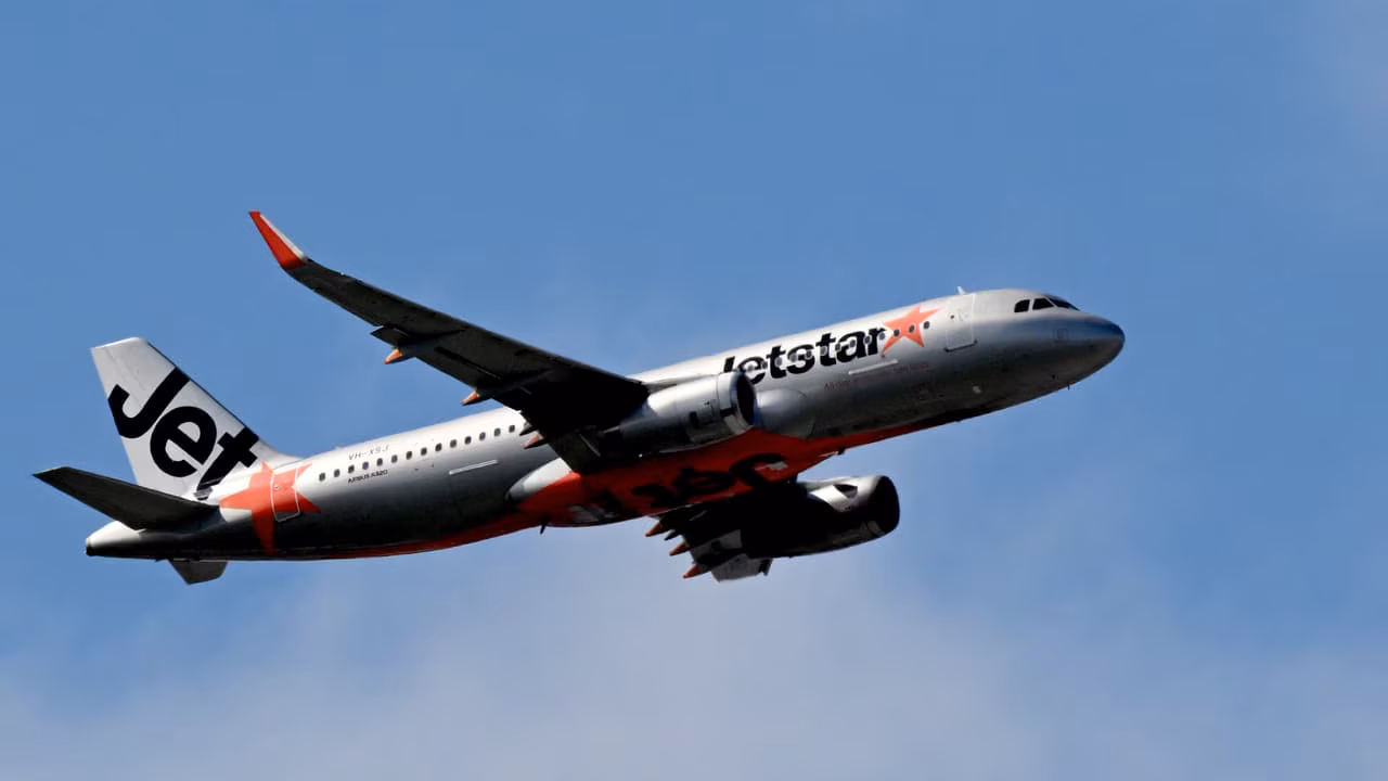 Jetstar NRL grand final weekend strike threat at major airports