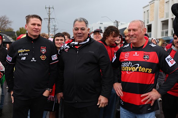 Bears assistant coach Ben Gardiner (left) and head coach Mal Meninga.
