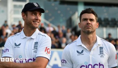 Stuart Broad and James Anderson line before an Ashes Test in 2023