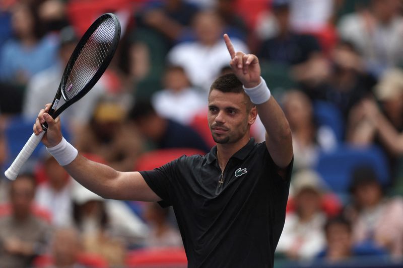Tennis: Tennis-Gea sends Shelton crashing out of Shanghai