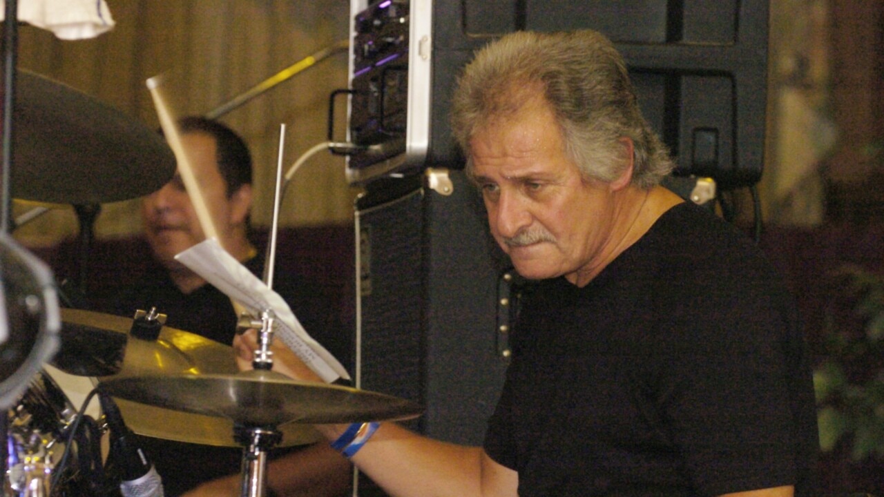 Original Beatles drummer opens Airbnb