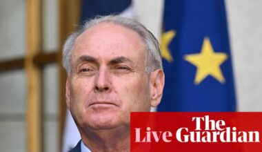 Australian politics live: Trade minister says Coalition MPs walked out of meeting on EU trade deal; RBA warns staff to accept pay deal or miss out | Australia news