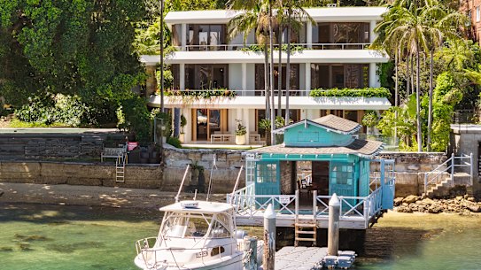 Point Piper waterfront mansion Akuna hits the market for more than $55 million.