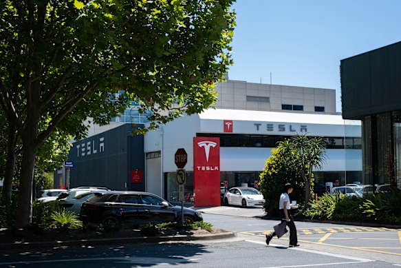 Tesla and some of the largest Australian power companies have united to fight a controversial plan to pass the cost of building public EV chargers onto all households through electricity bill increases