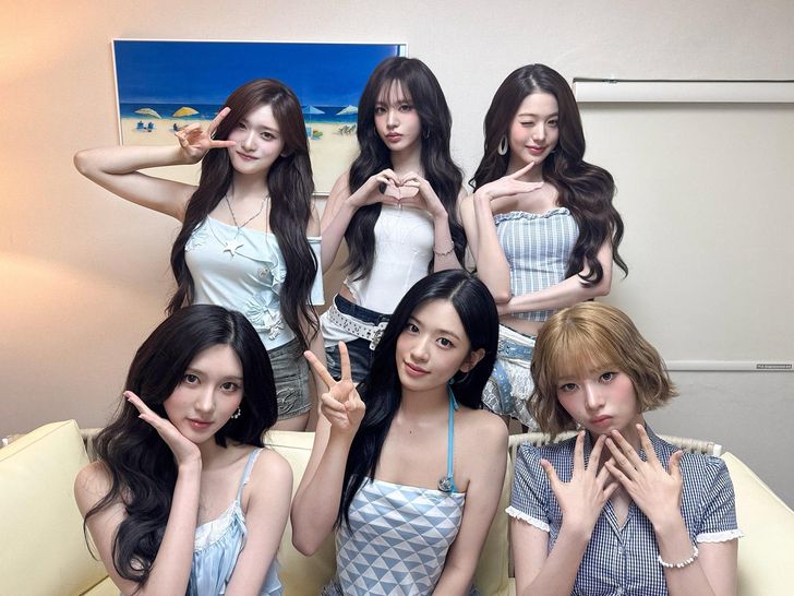 K-pop girl group IVE / Courtesy of Starship Entertainment 