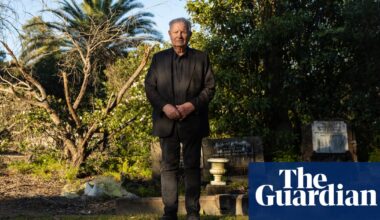 Sydney’s ‘king of town hall’ ended up in a pauper’s grave. His support workers are shocked they weren’t told | Sydney