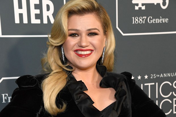 Kelly Clarkson, 25th Annual Critics' Choice Awards, January 12, 2020, Santa Monica