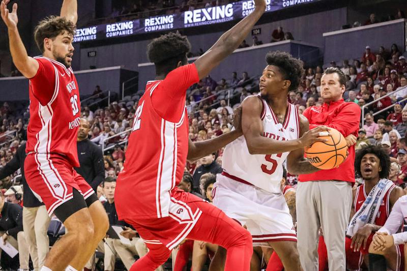 Indiana men’s basketball surges late, defeats Western Kentucky 79-74