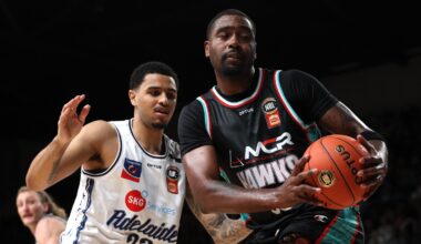 Bang, The ‘Gong: Hawks get it on