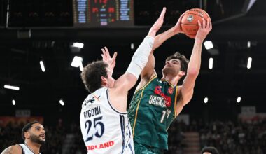 'Incredible' Taran's career-high 32 lifts Tassie past Breakers