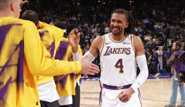 Matisse begins to paint Boomers picture for Caporn