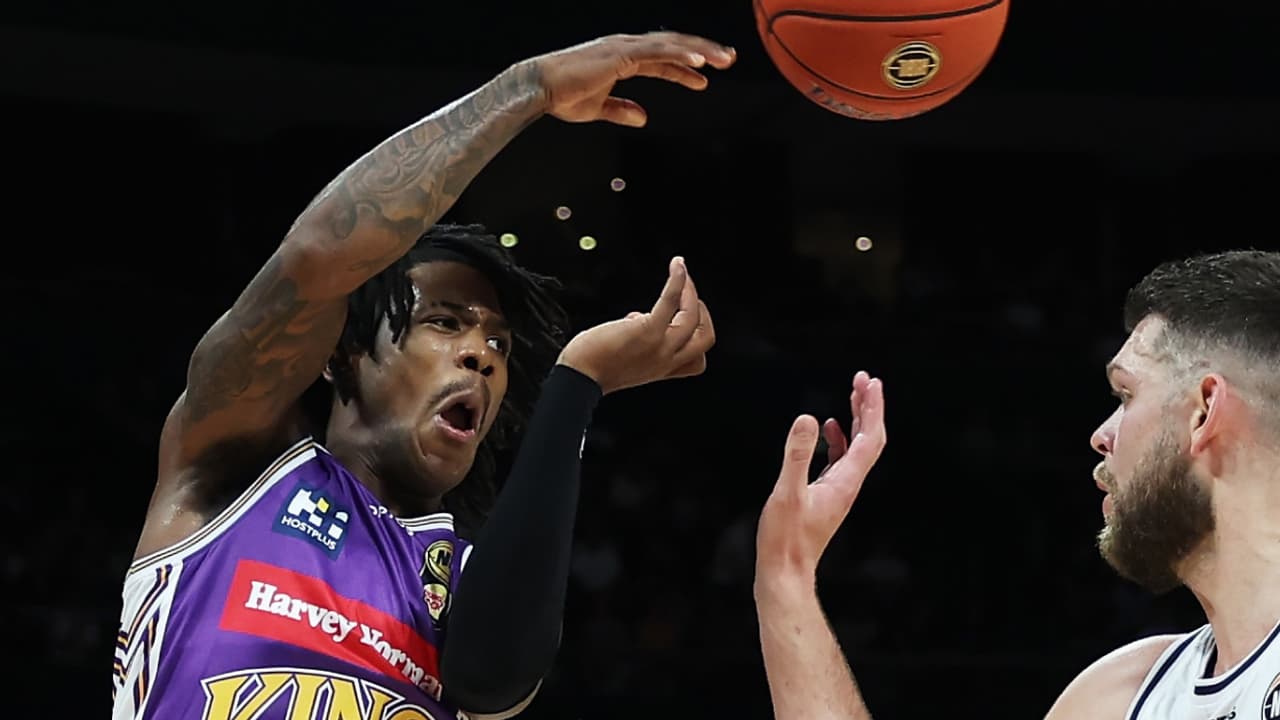 SuperCoach NBL Round 5 Buy, Hold, Sell: Kendric Davis top buy after Jackson-Cartwright, Velicka injuries