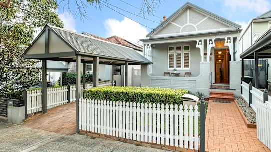 The new owners of 9 Ingham Avenue are moving from an apartment. The single-fronted cottage has been fully renovated.