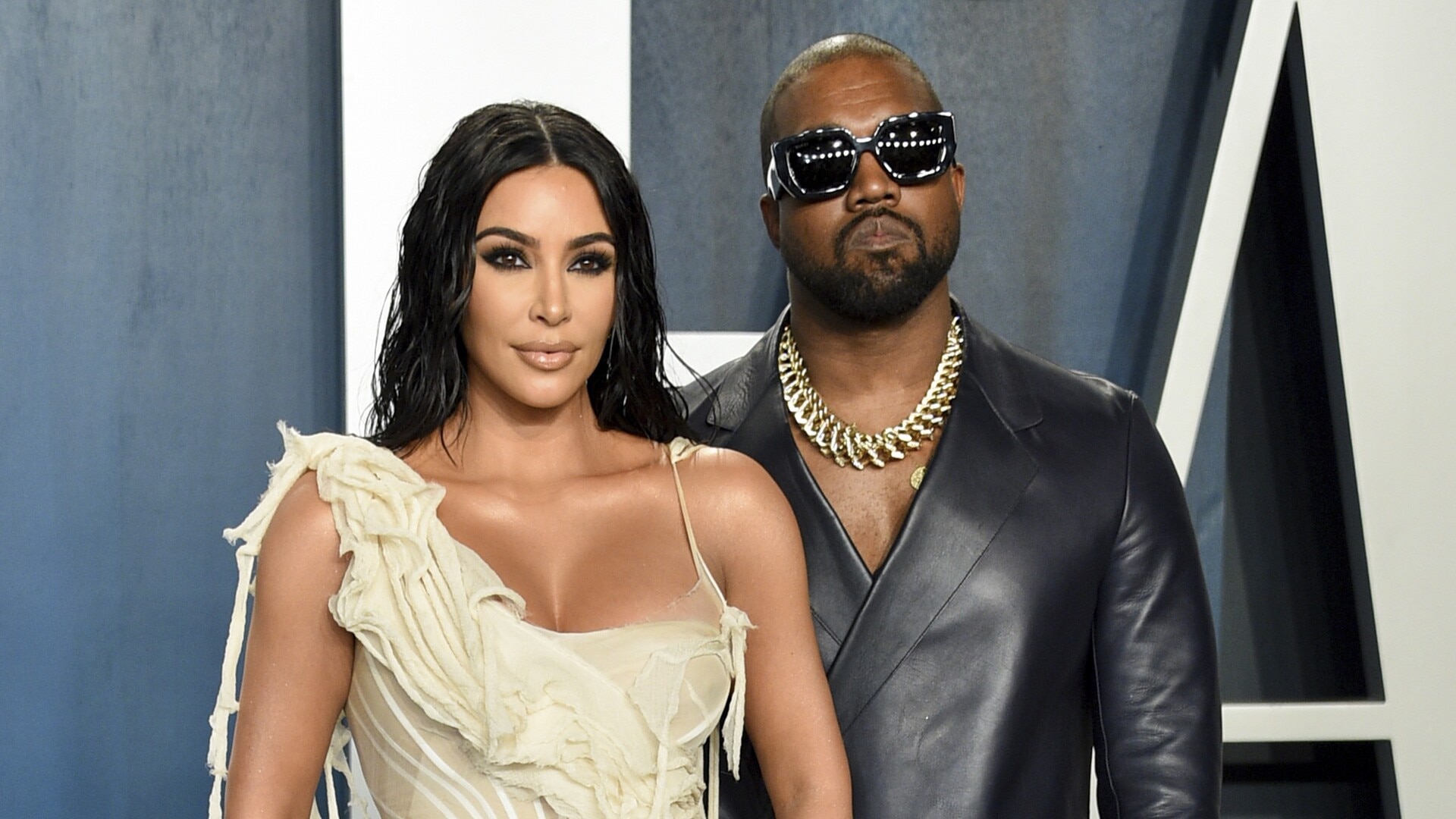 Kim Kardashian reportedly looking to reconcile with Kanye after concert success