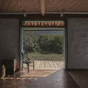 © Rafael Salim Ibitipoca House / Gávea Arquitetos - Interior Photography, Wood, Chair