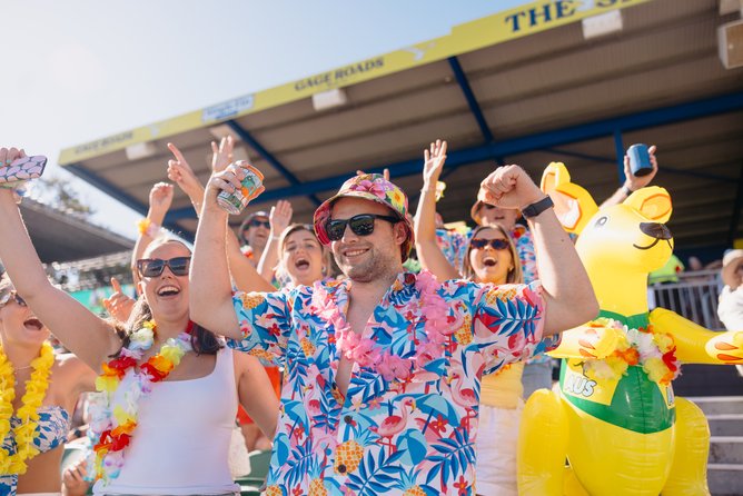 Fans at HSBC SNVS Perth.
