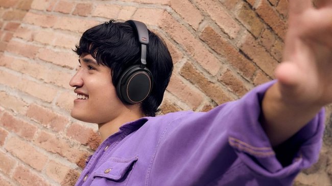 Sennheiser’s ACCENTUM range has always punched above its weight in my opinion. 